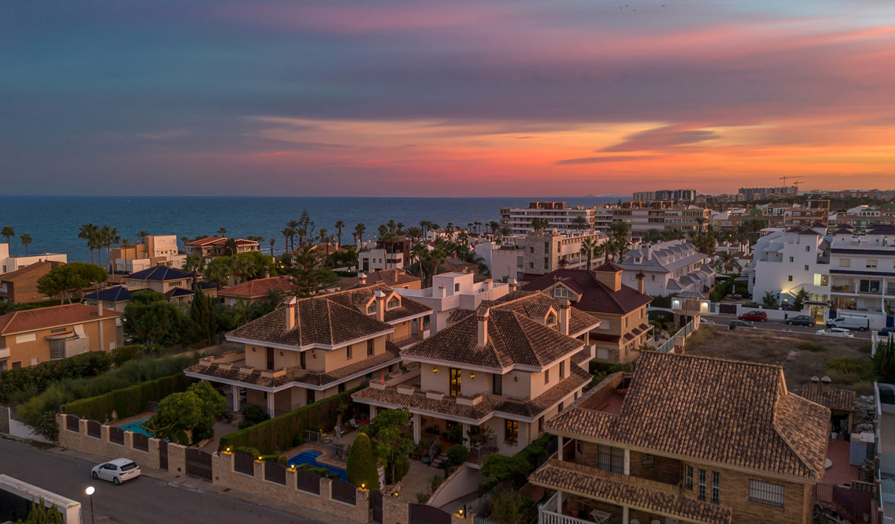 Resale - Detached Villa - Torrevieja - La Veleta