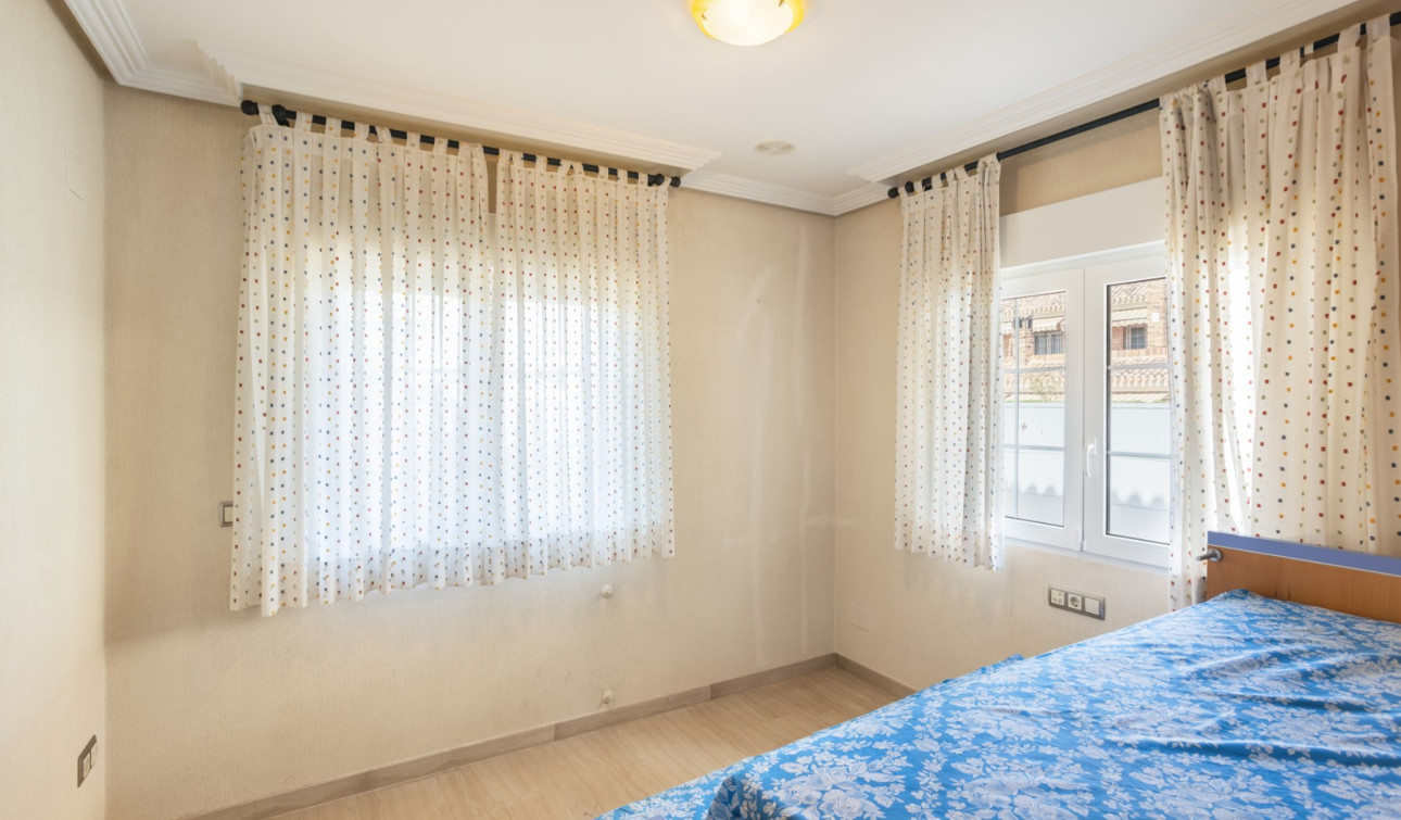 Resale - Detached Villa - Torrevieja - La Veleta