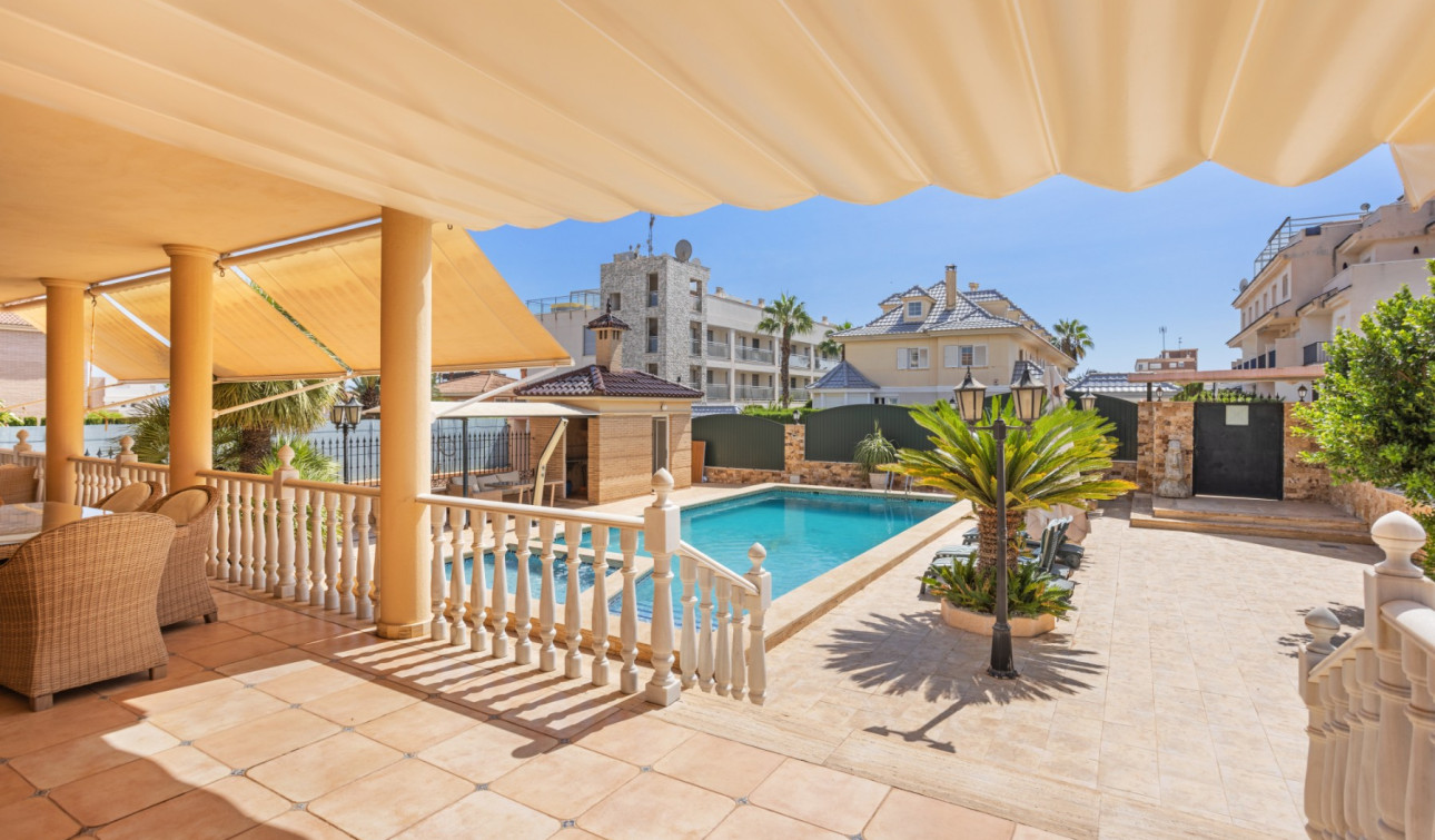 Resale - Detached Villa - Torrevieja - La Veleta