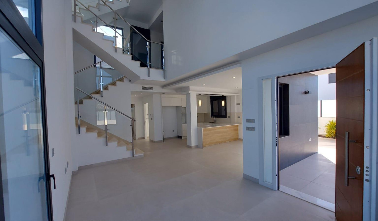 Resale - Detached Villa - Torrevieja - Los Balcones