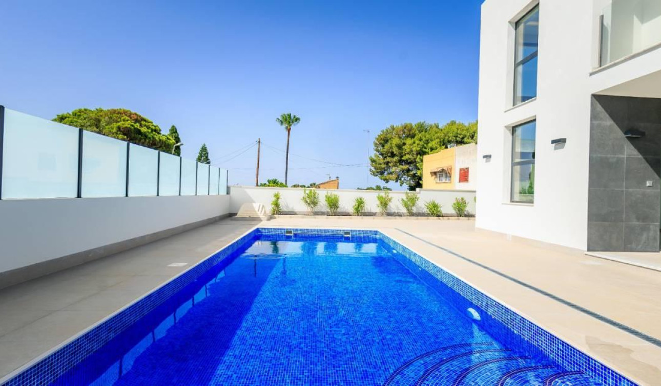 Resale - Detached Villa - Torrevieja - Los Balcones
