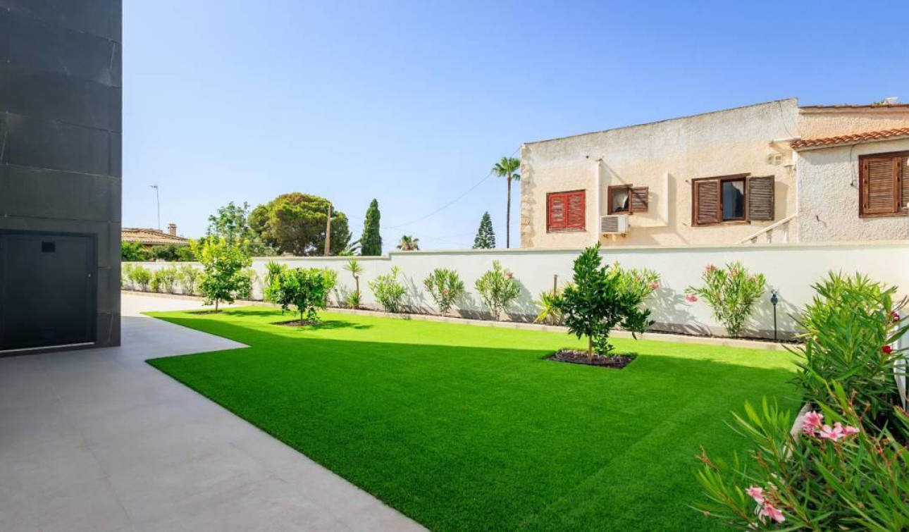 Resale - Detached Villa - Torrevieja - Los Balcones
