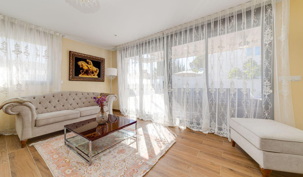 Resale - Detached Villa - Torrevieja - Los Balcones