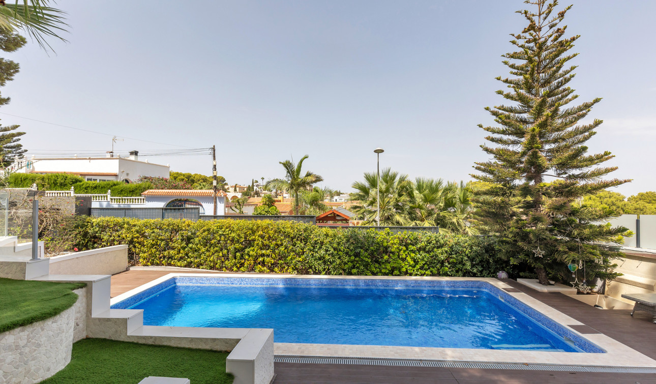 Resale - Detached Villa - Torrevieja - Los Balcones