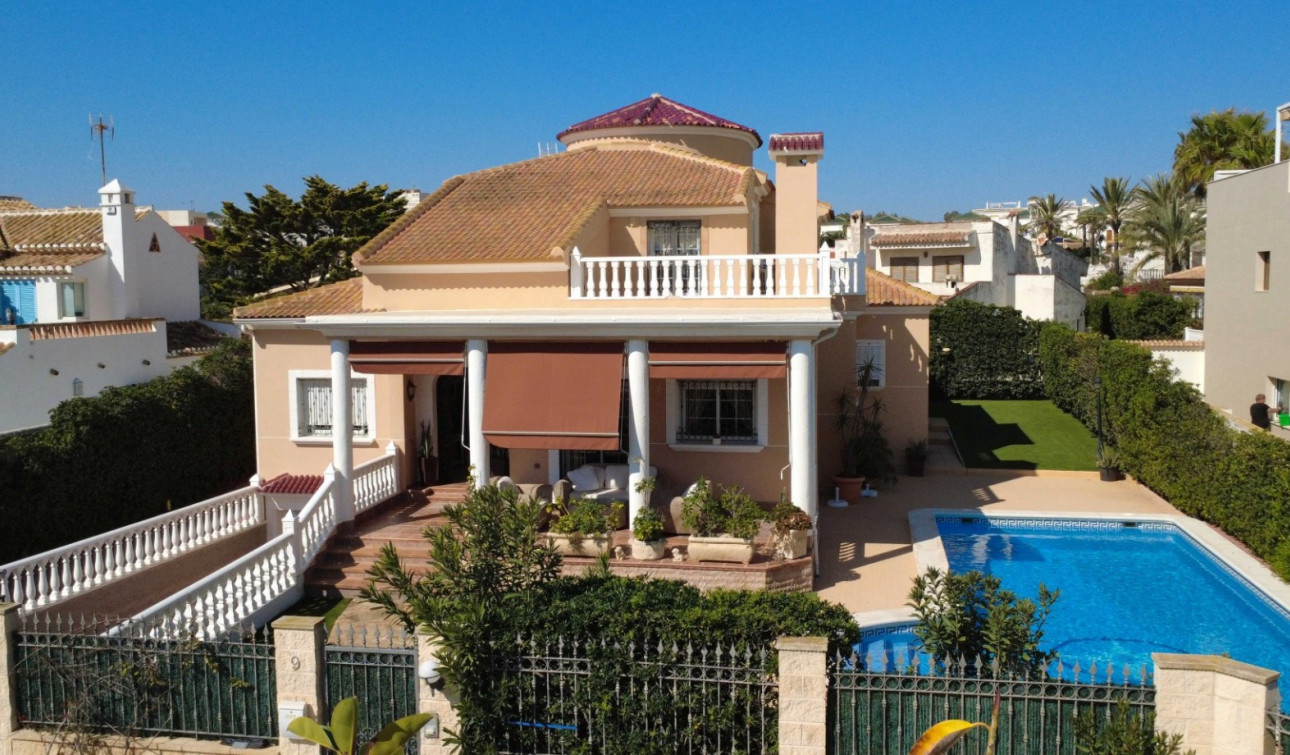 Resale - Detached Villa - Torrevieja - Torrelamata - La Mata