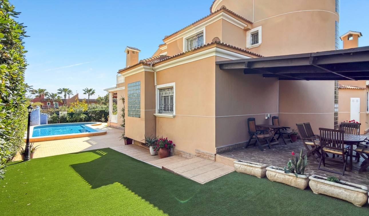 Resale - Detached Villa - Torrevieja - Torrelamata - La Mata