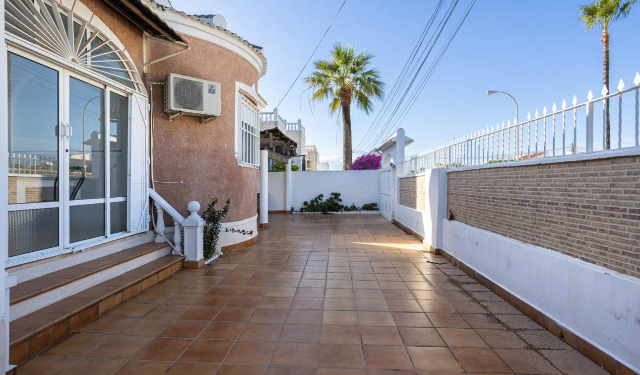Resale - Detached Villa - Torrevieja - Urbanización San Luis
