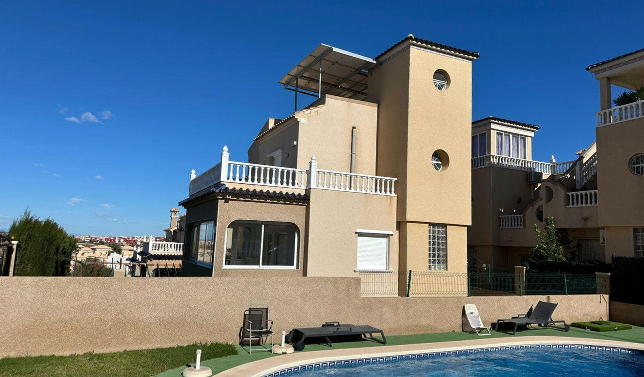 Resale - Detached Villa - Torrevieja - VILLAMARTIN