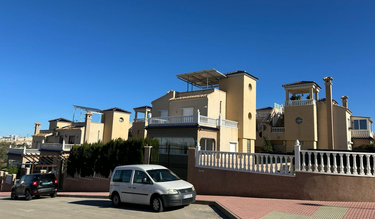 Resale - Detached Villa - Torrevieja - VILLAMARTIN
