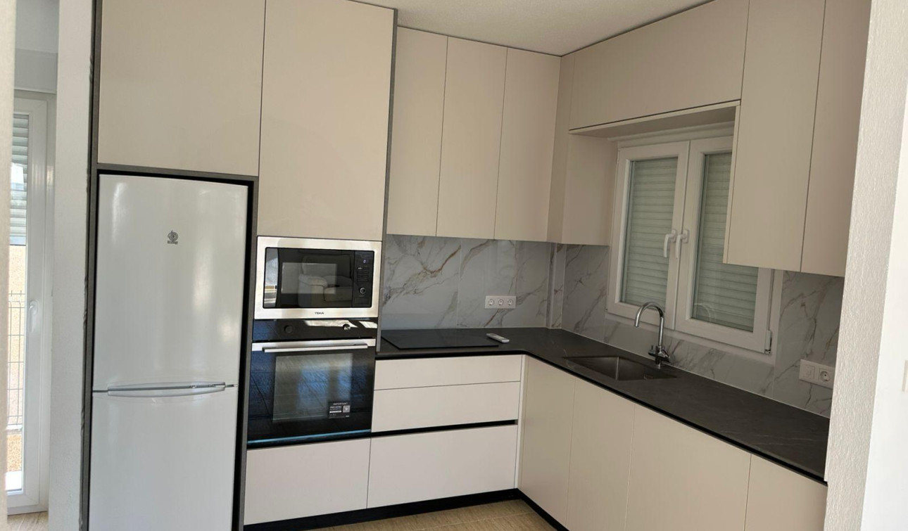 Resale - Detached Villa - Torrevieja - VILLAMARTIN