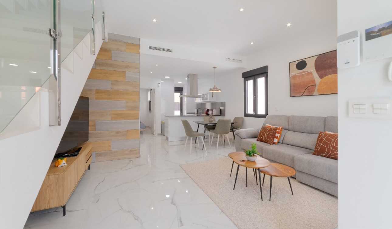 Resale - Detached Villa - Torrevieja