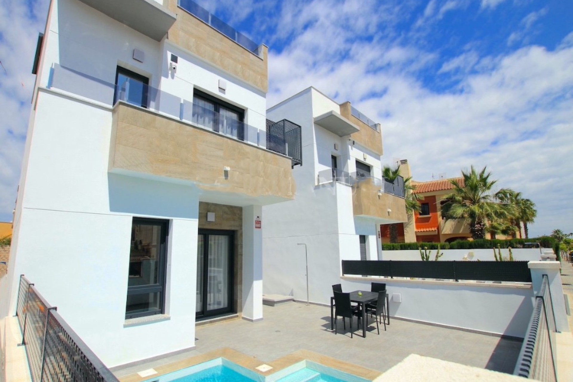 Resale - Detached Villa - Torrevieja