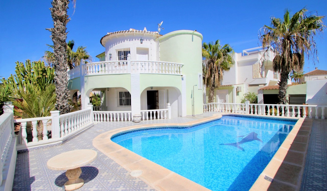 Resale - Detached Villa - Villamartín - Avenida Las Brisas