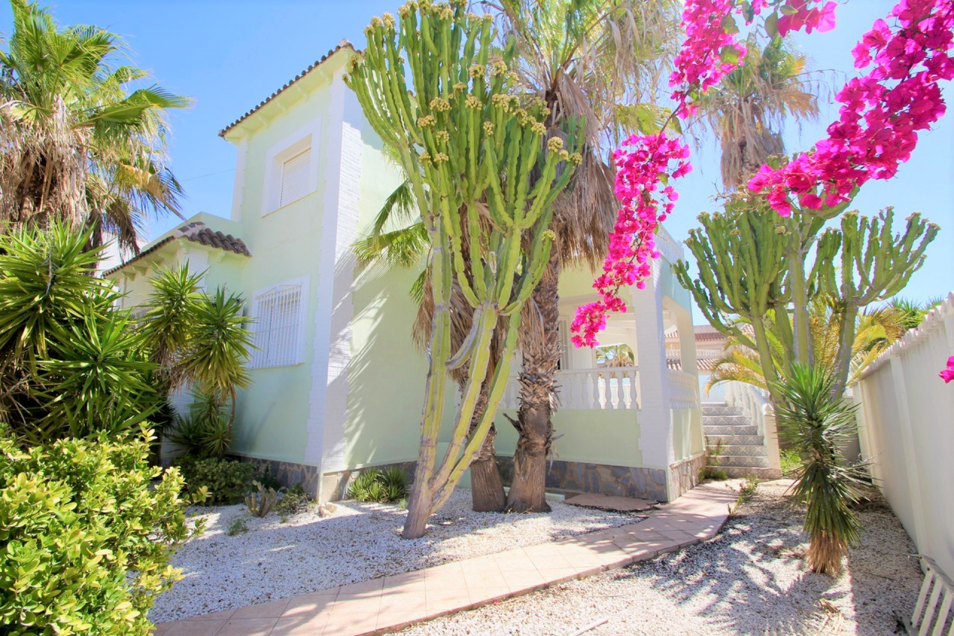 Resale - Detached Villa - Villamartín - Avenida Las Brisas