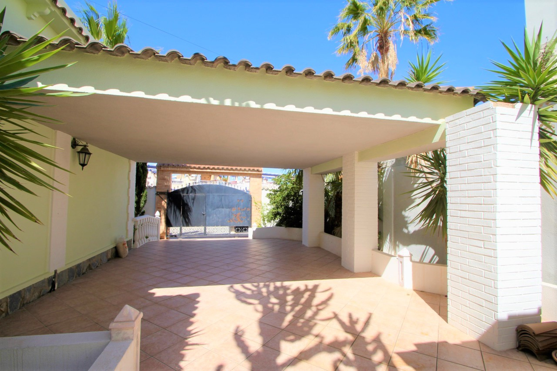 Resale - Detached Villa - Villamartín - Avenida Las Brisas