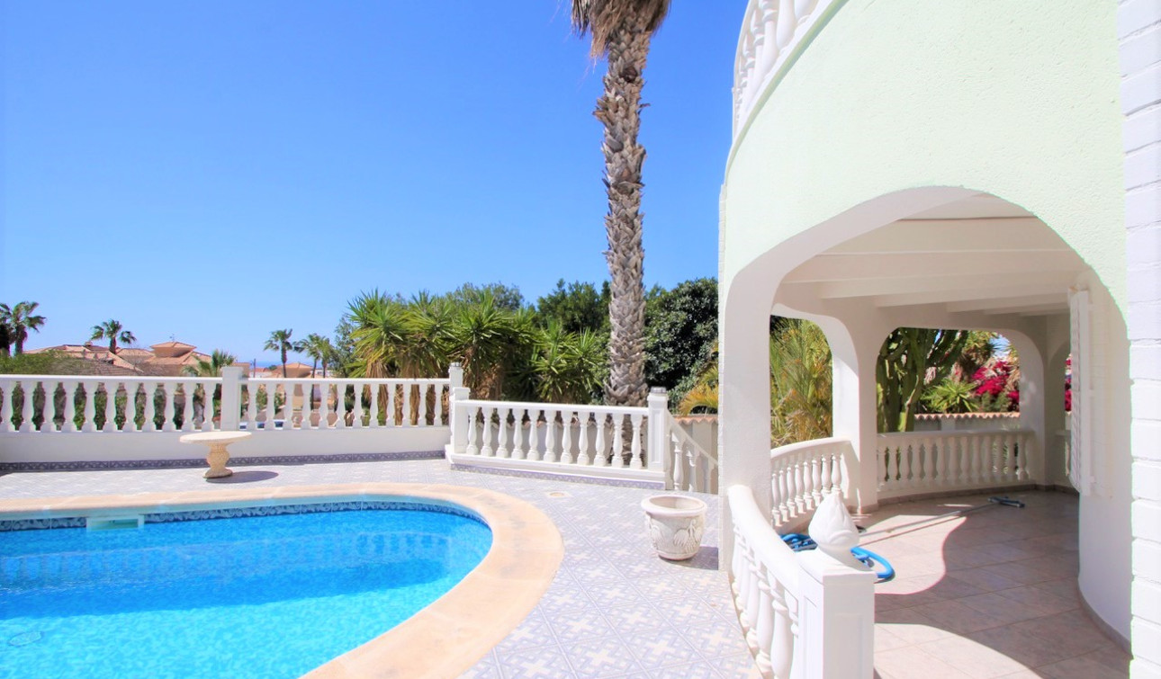 Resale - Detached Villa - Villamartín - Avenida Las Brisas