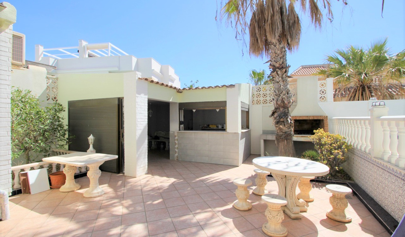 Resale - Detached Villa - Villamartín - Avenida Las Brisas