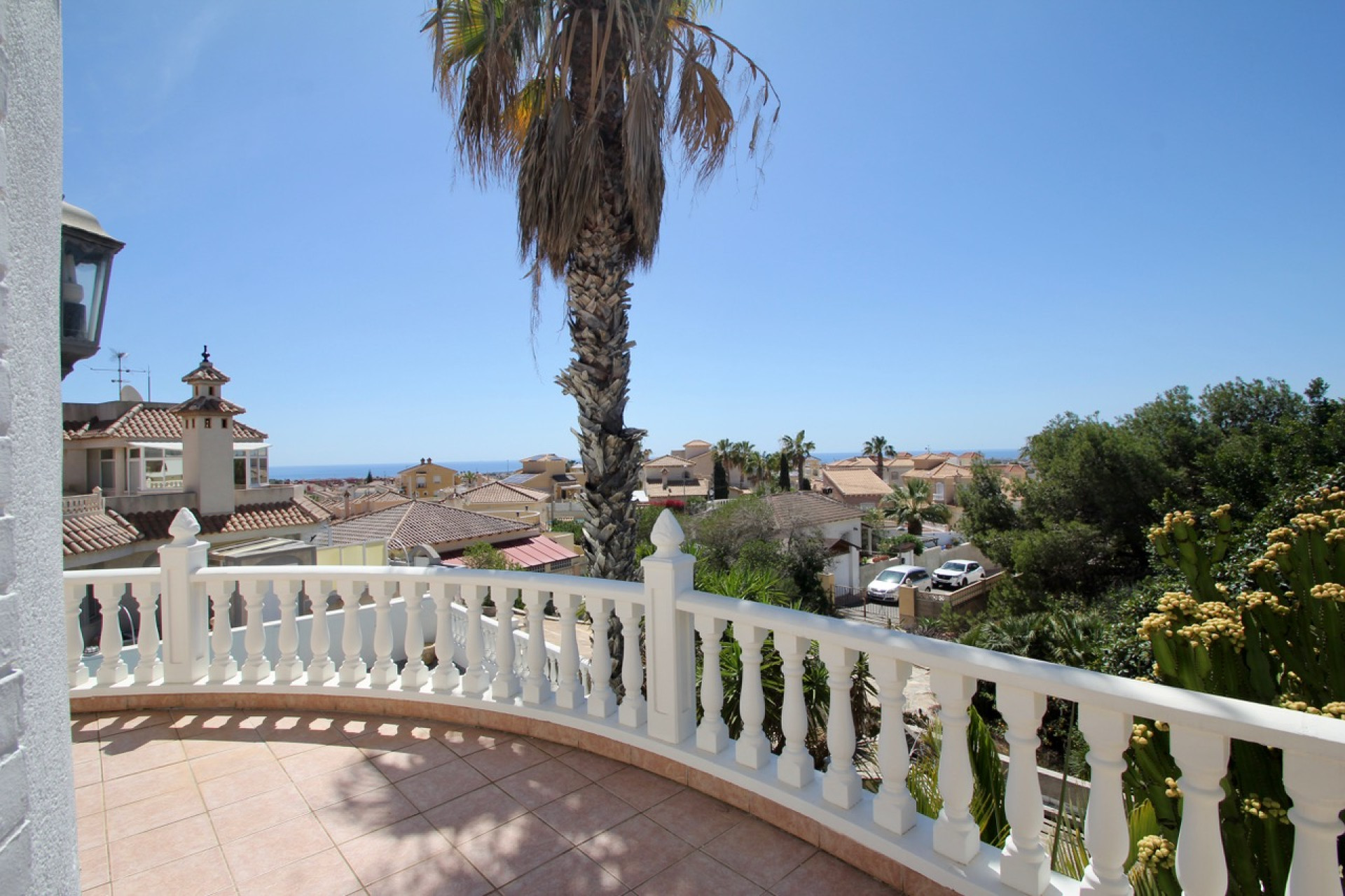 Resale - Detached Villa - Villamartín - Avenida Las Brisas