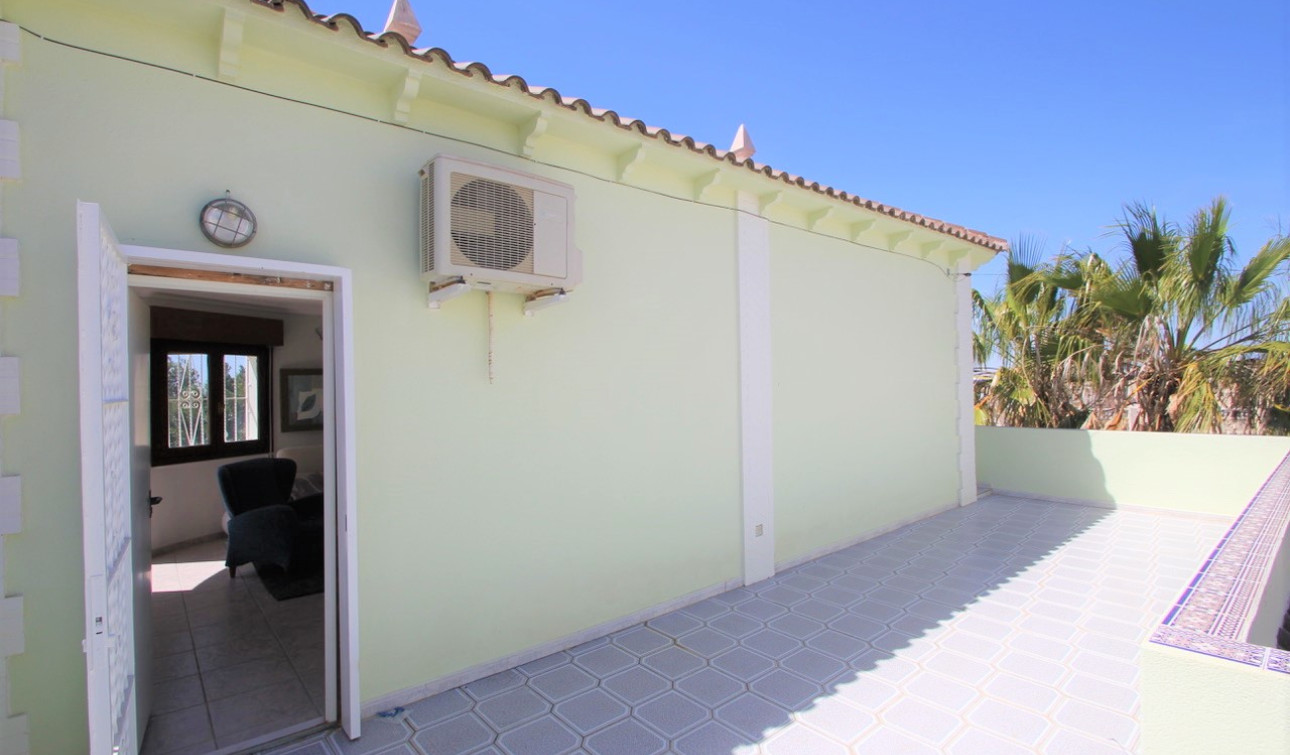 Resale - Detached Villa - Villamartín - Avenida Las Brisas