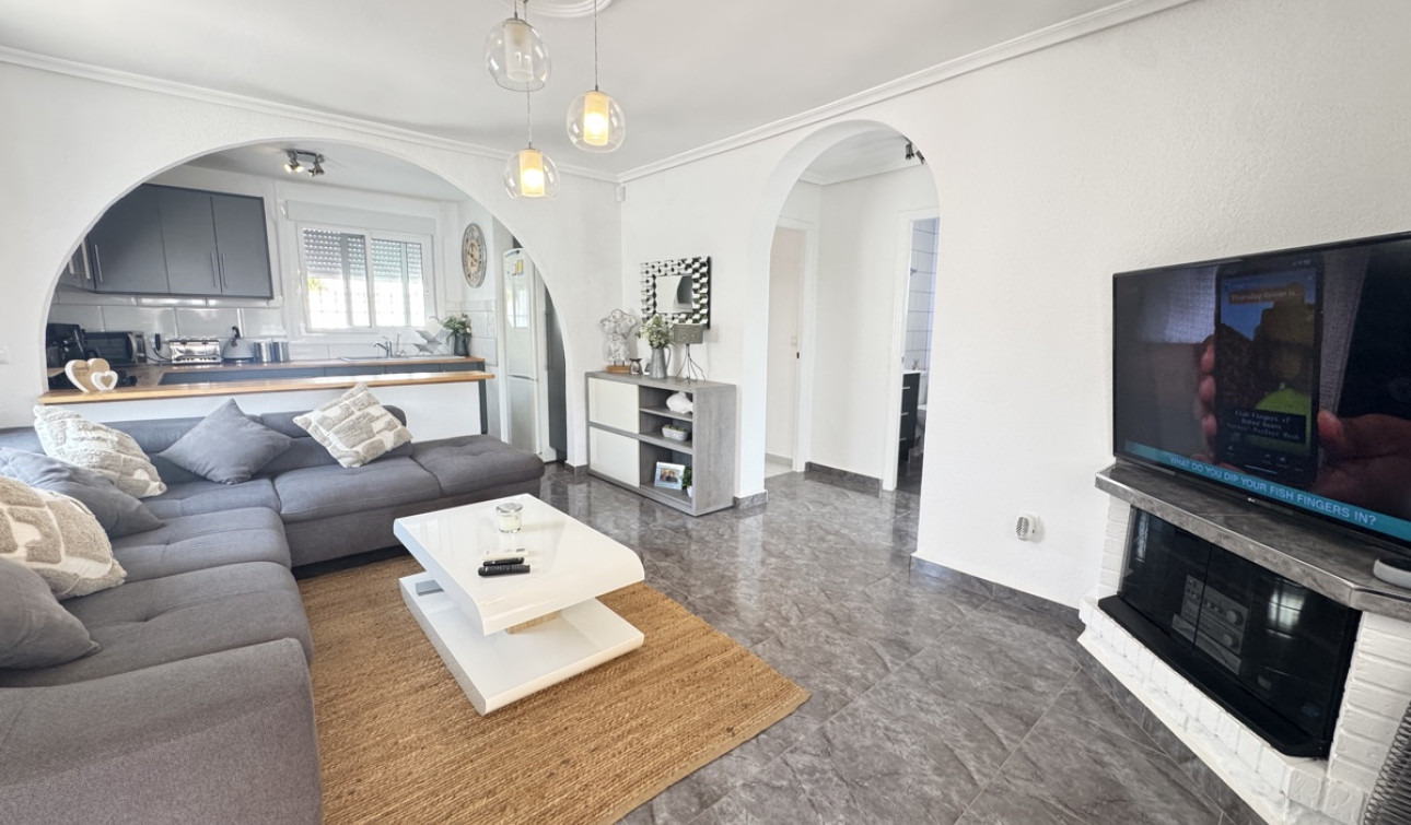 Resale - Detached Villa - Villamartín - Eagles Nest