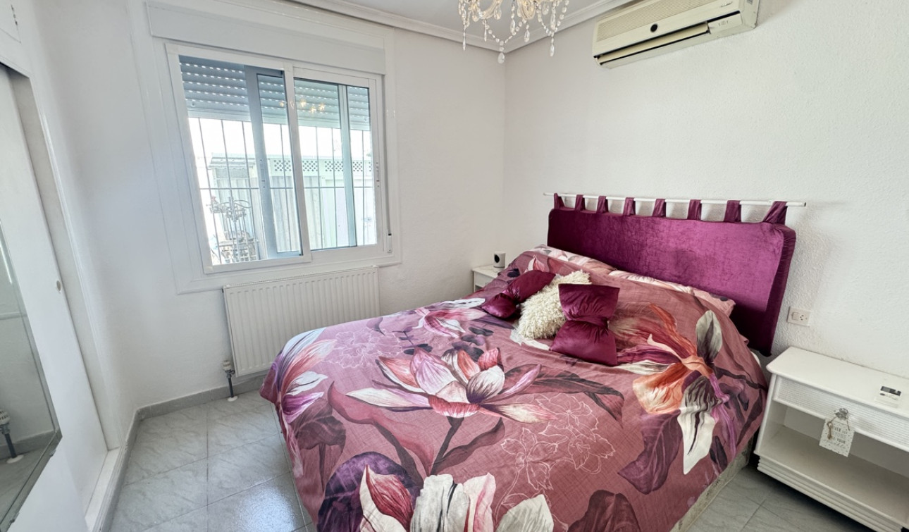 Resale - Detached Villa - Villamartín - Eagles Nest
