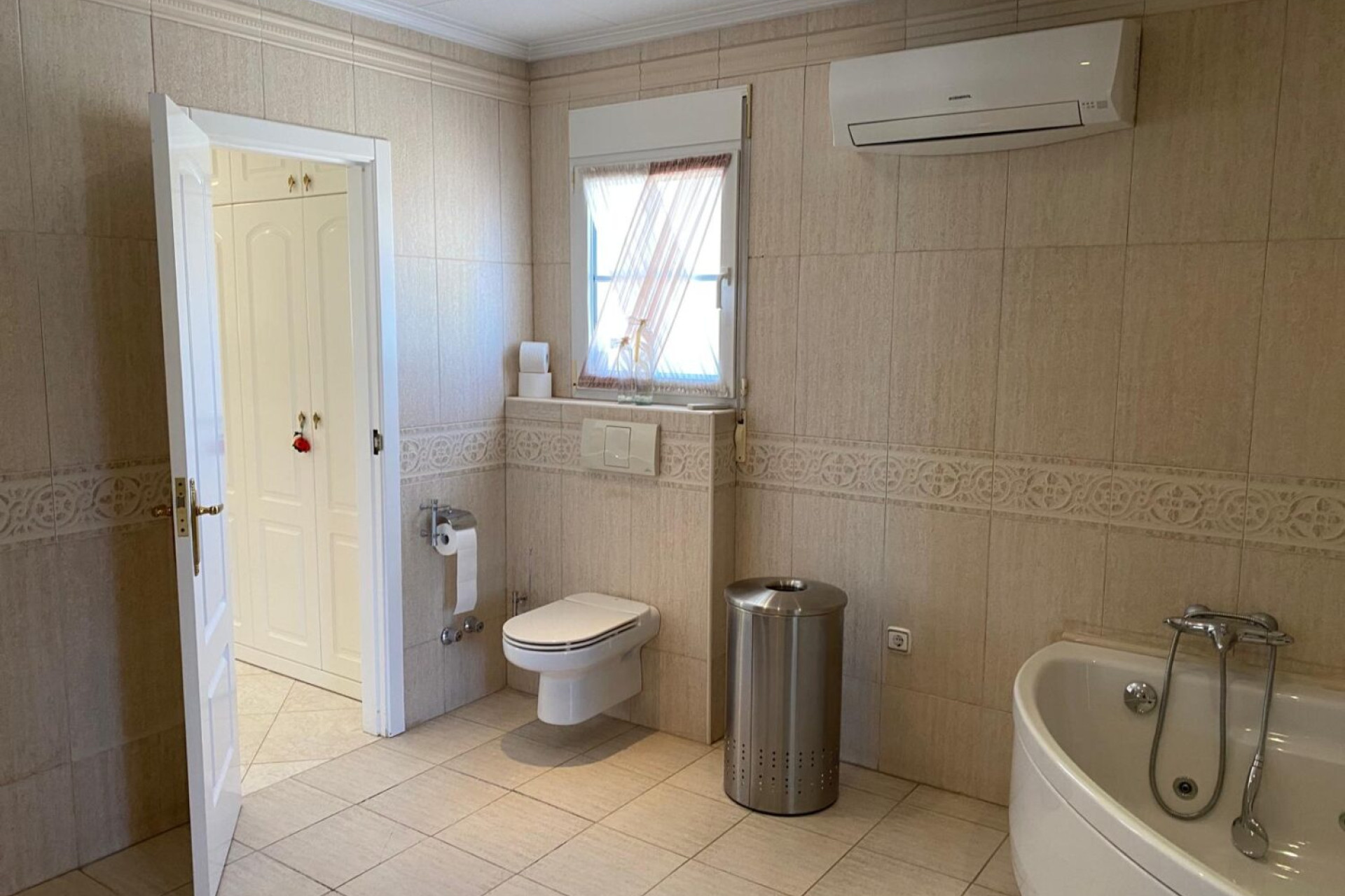 Resale - Detached Villa - Villamartín - El Galan