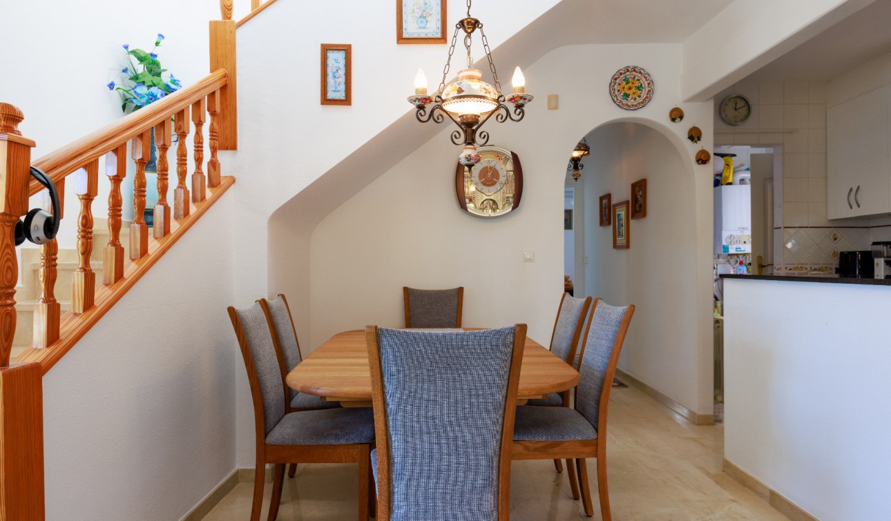 Resale - Detached Villa - Villamartín - La Rioja