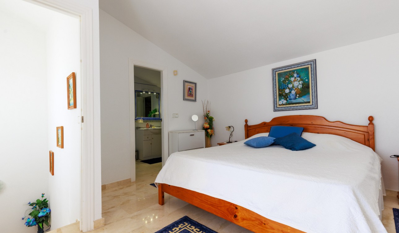 Resale - Detached Villa - Villamartín - La Rioja