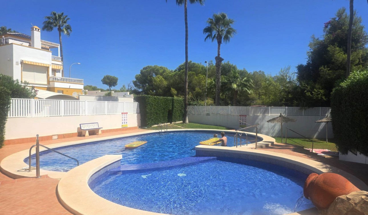 Resale - Detached Villa - Villamartín - La Rioja