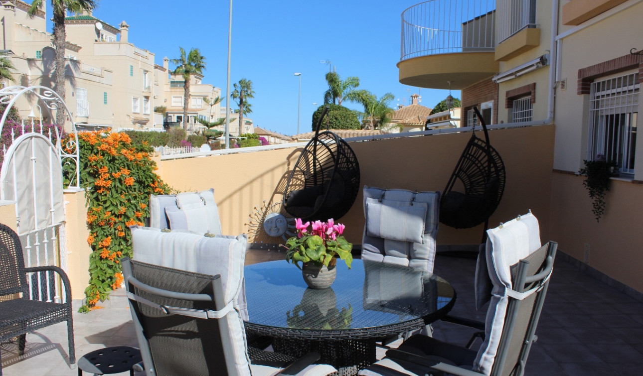 Resale - Detached Villa - Villamartín - PAU 8