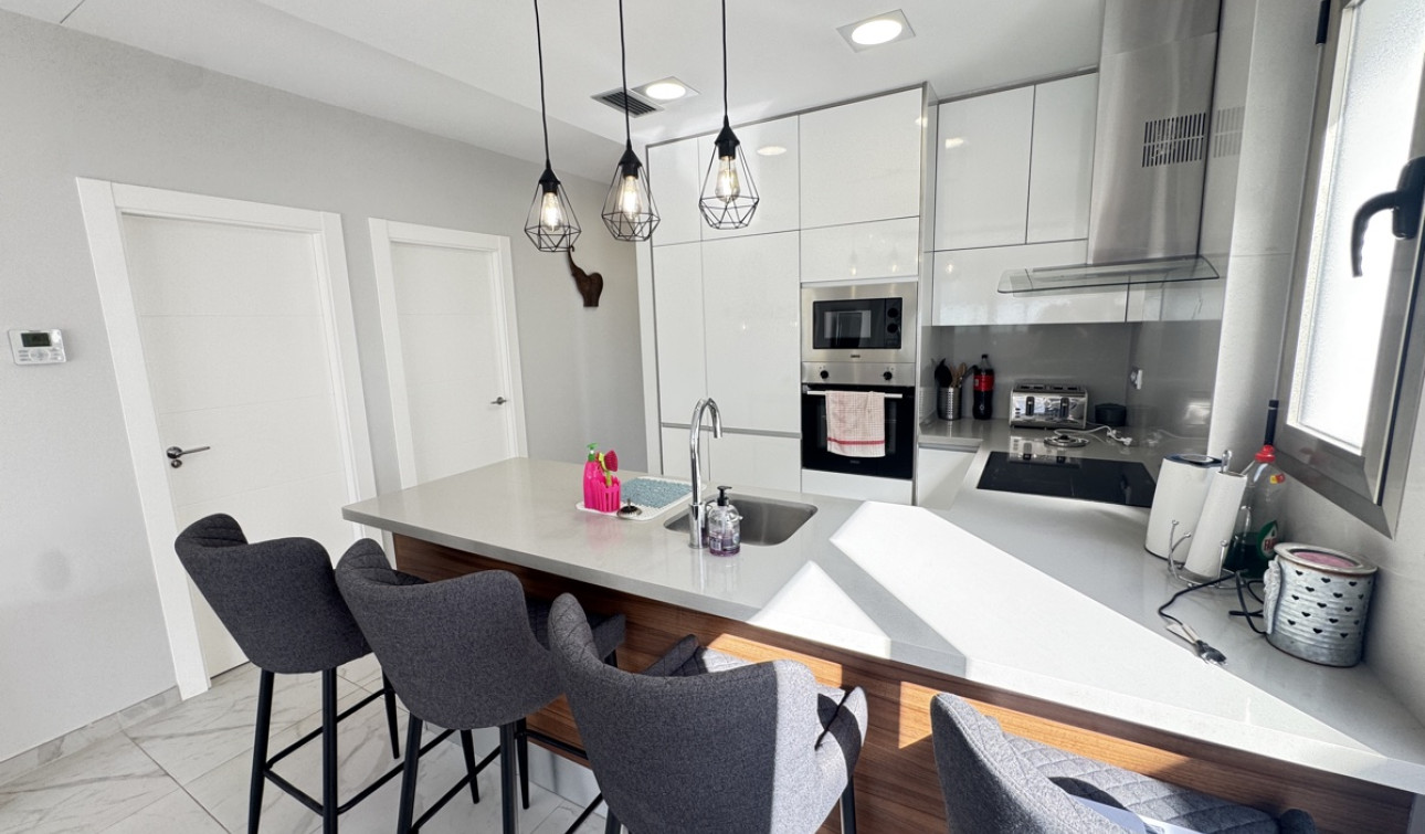 Resale - Detached Villa - Villamartín