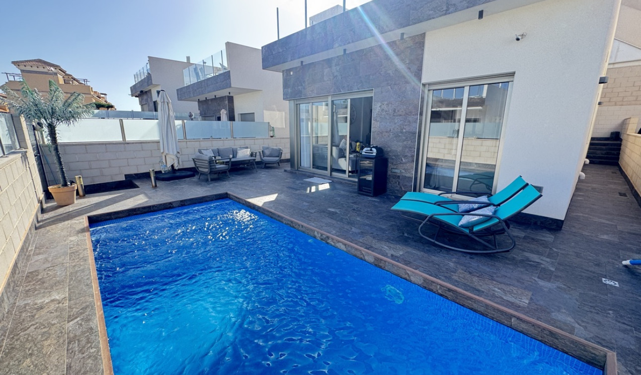 Resale - Detached Villa - Villamartín