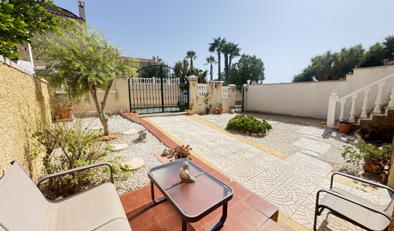 Resale - Detached Villa - Villamartín