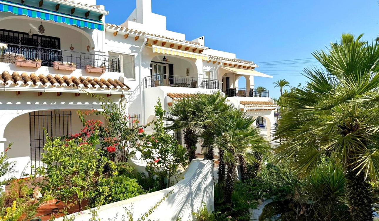 Resale - Detached Villa - Villamartín