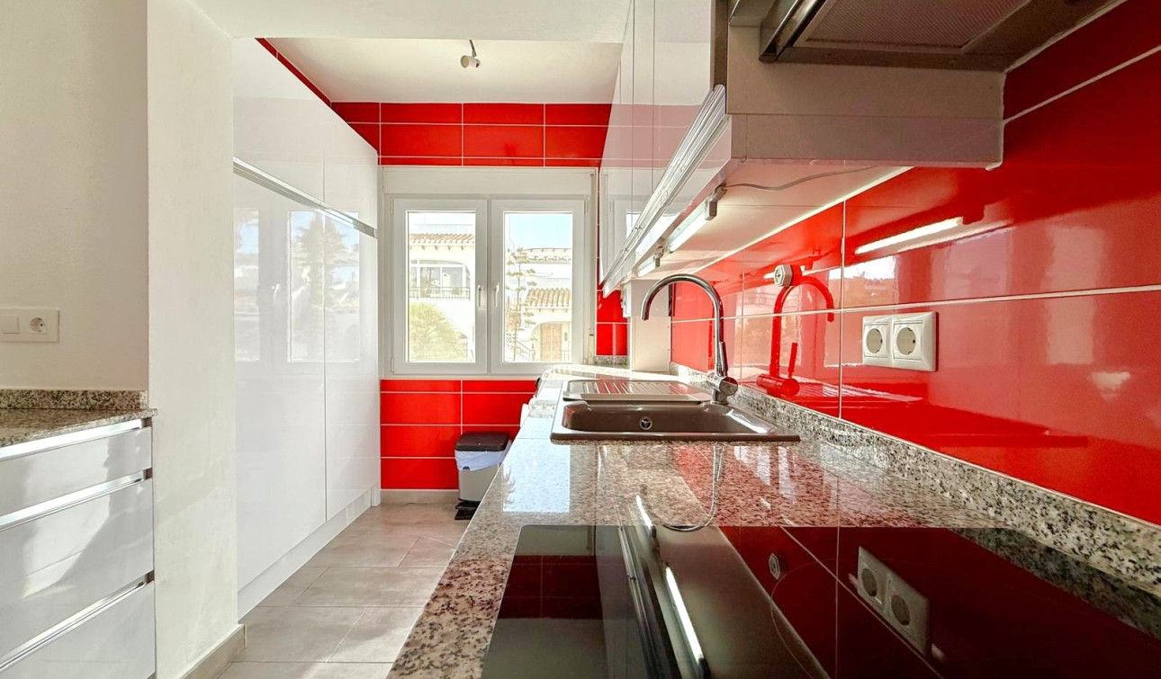 Resale - Detached Villa - Villamartín