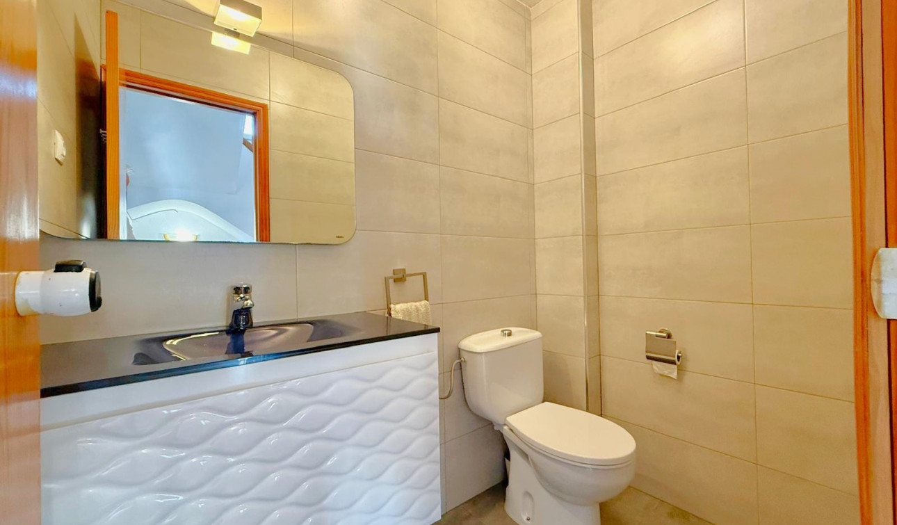 Resale - Detached Villa - Villamartín