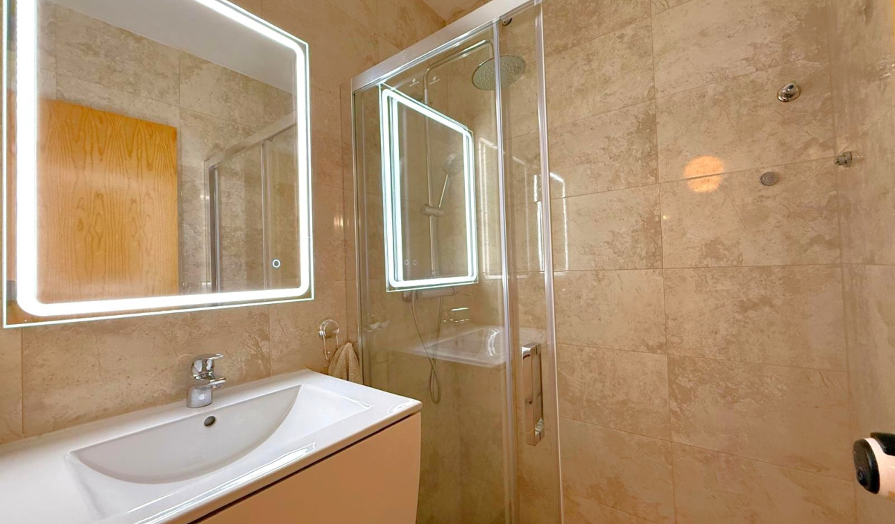 Resale - Detached Villa - Villamartín