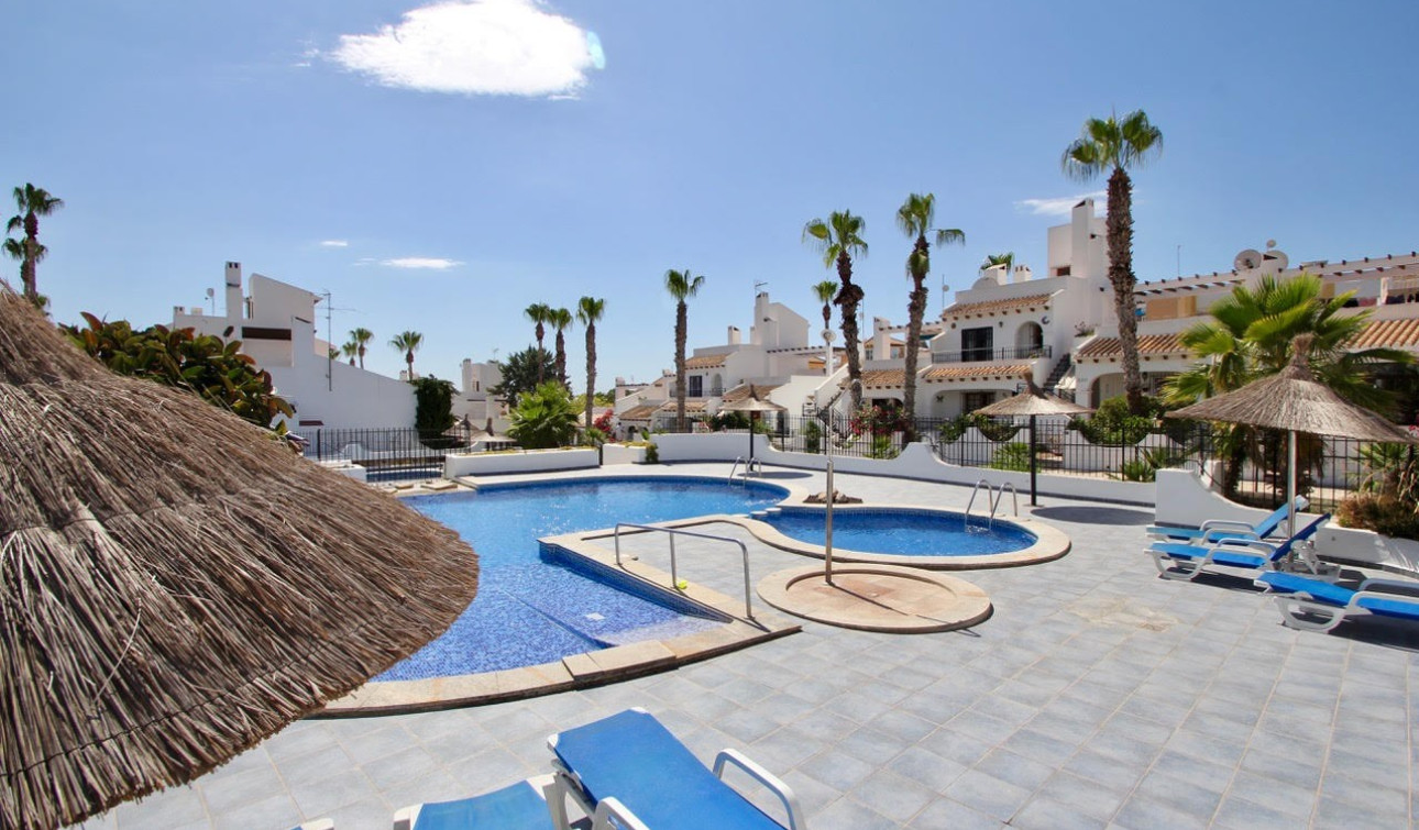 Resale - Detached Villa - Villamartín