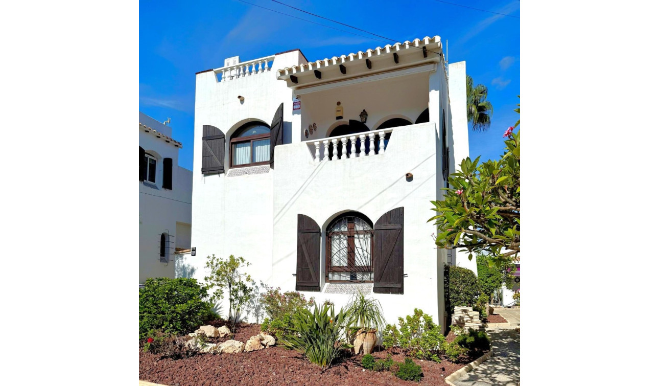 Resale - Detached Villa - Villamartín