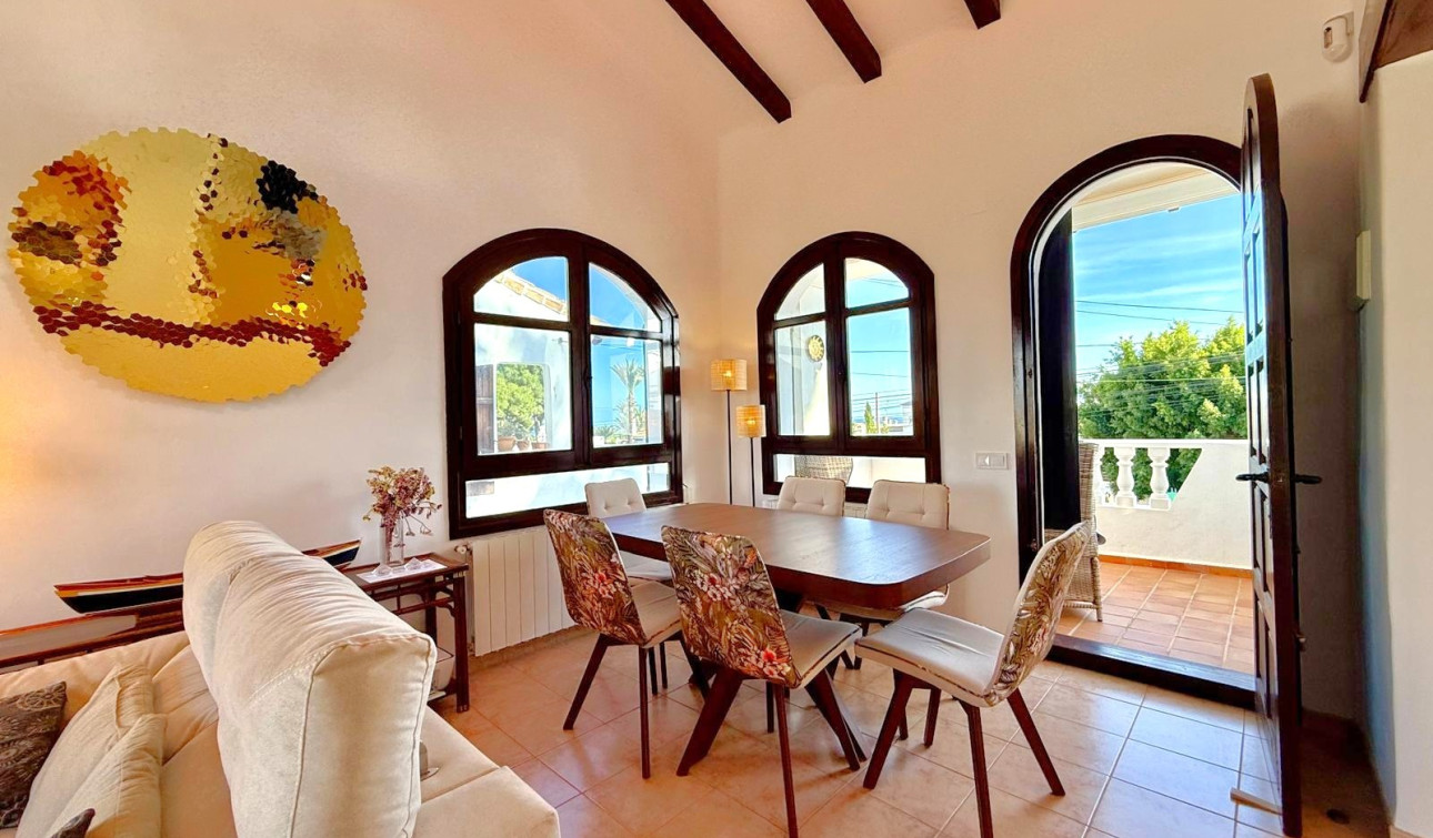 Resale - Detached Villa - Villamartín