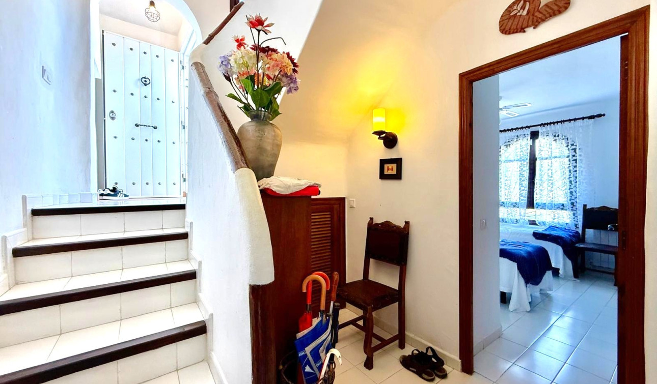 Resale - Detached Villa - Villamartín