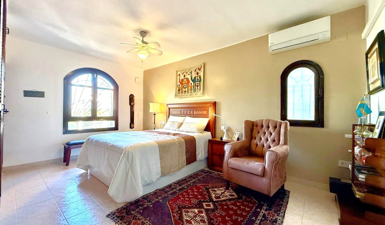 Resale - Detached Villa - Villamartín