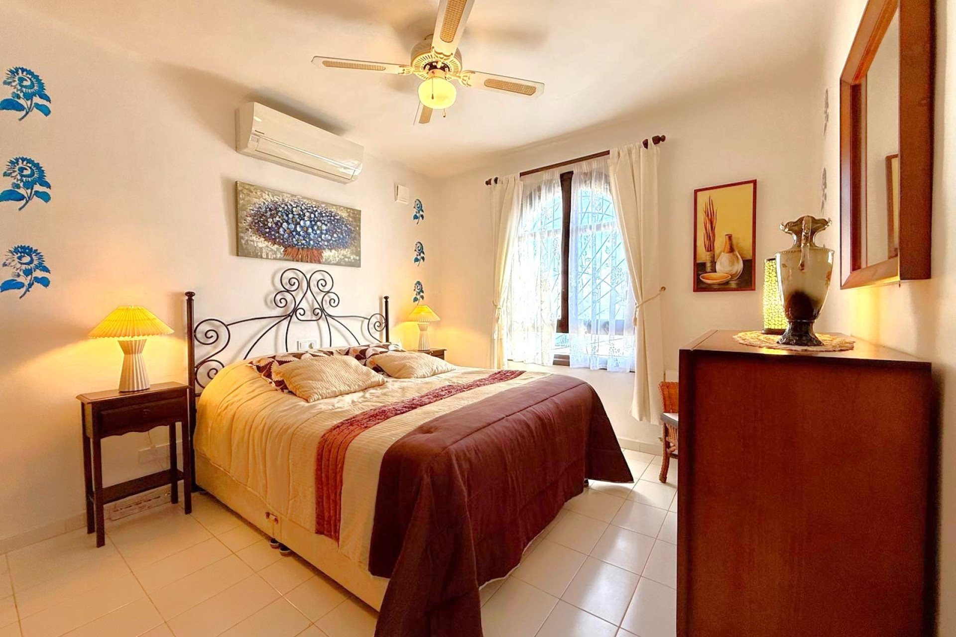 Resale - Detached Villa - Villamartín