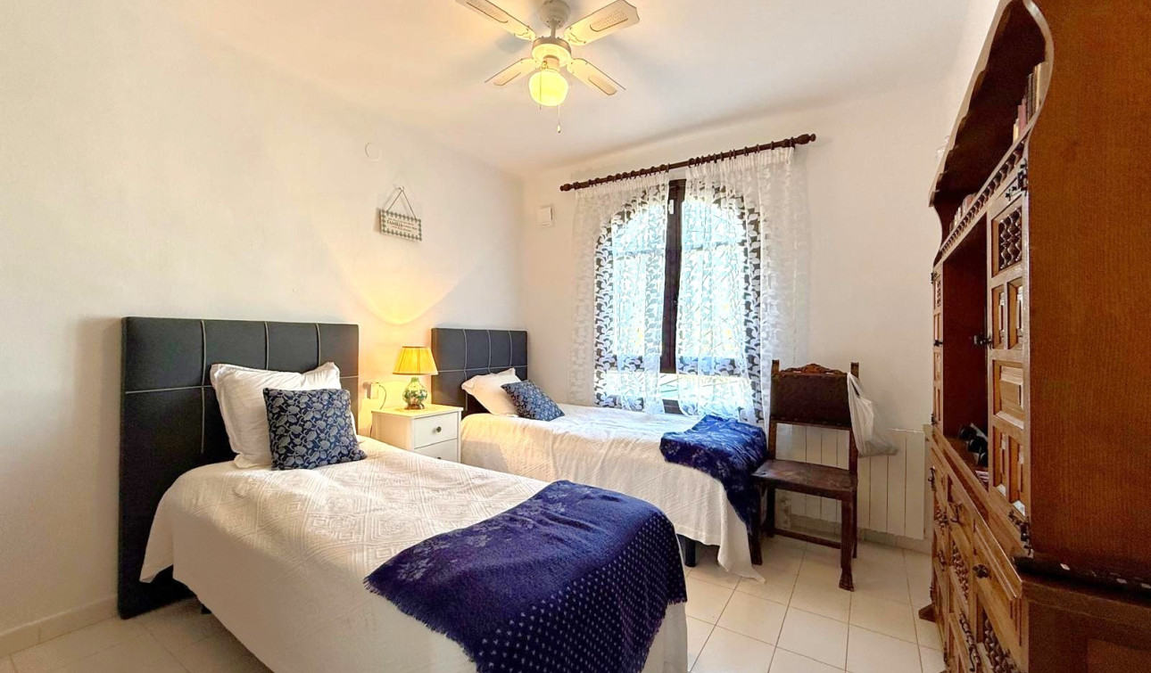 Resale - Detached Villa - Villamartín