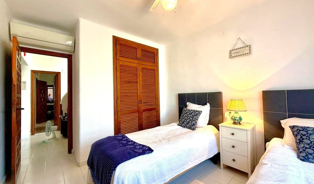 Resale - Detached Villa - Villamartín