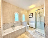 Resale - Detached Villa - Villamartín