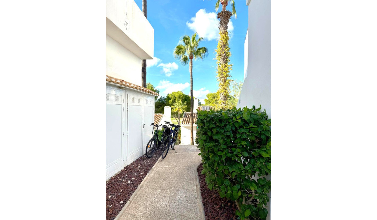 Resale - Detached Villa - Villamartín