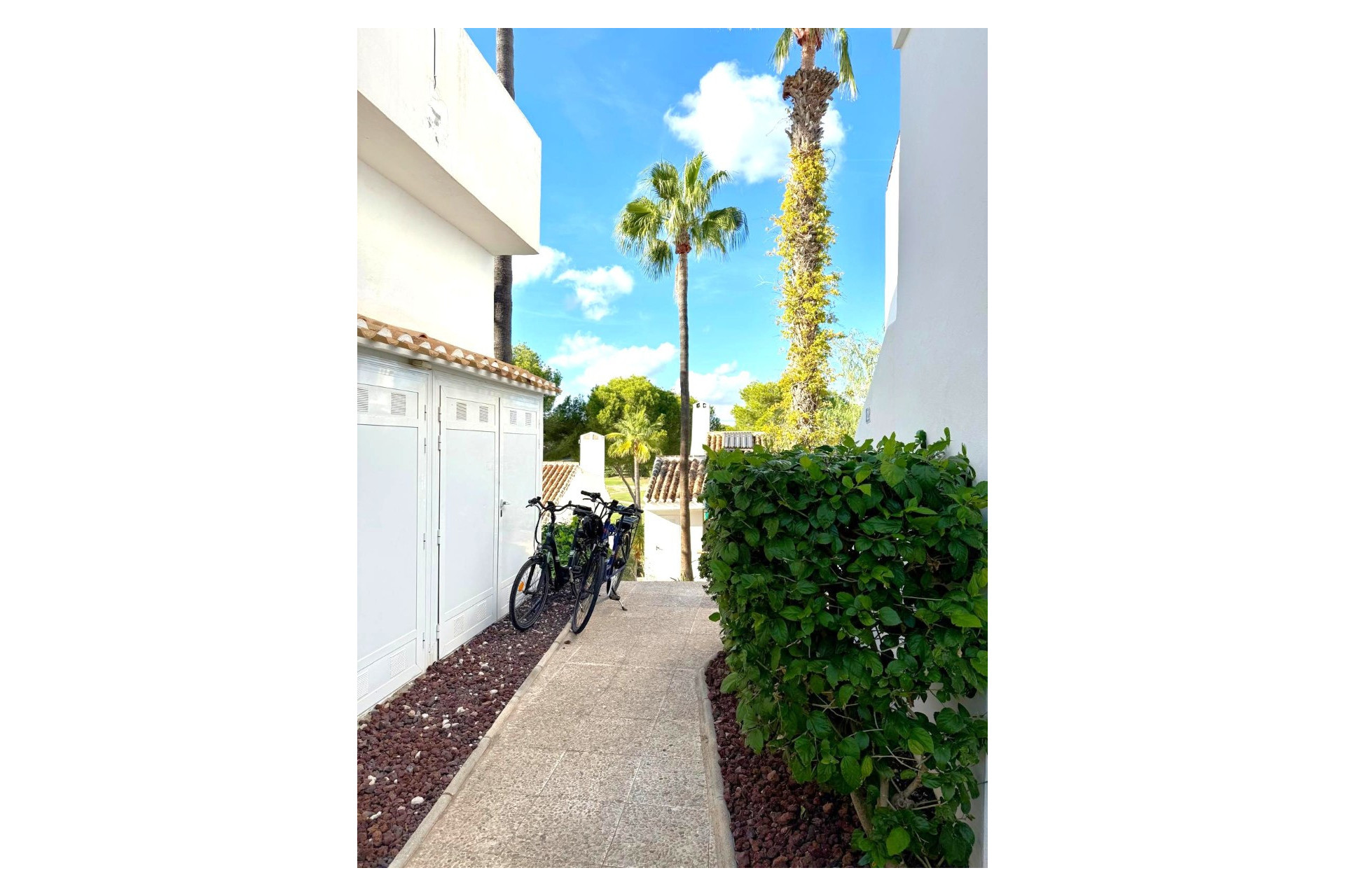 Resale - Detached Villa - Villamartín