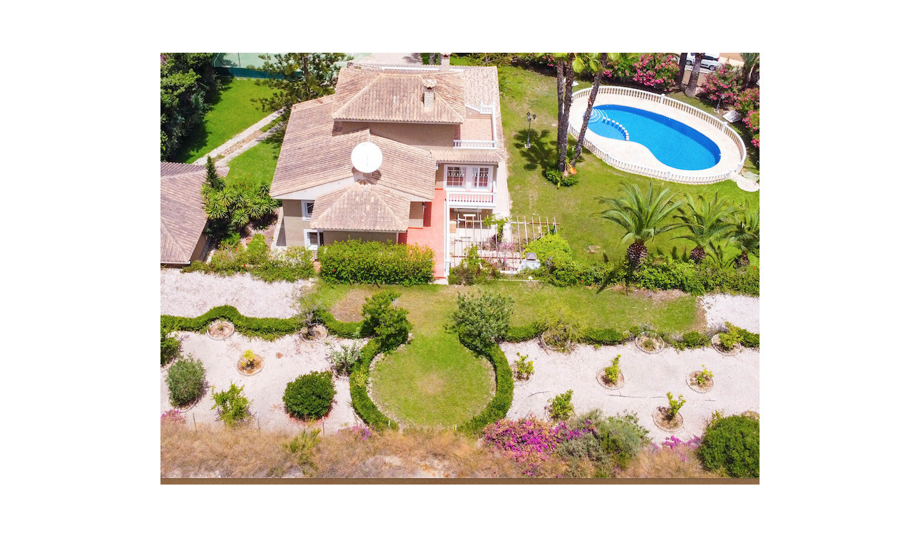 Resale - Detached Villa - Villamartín