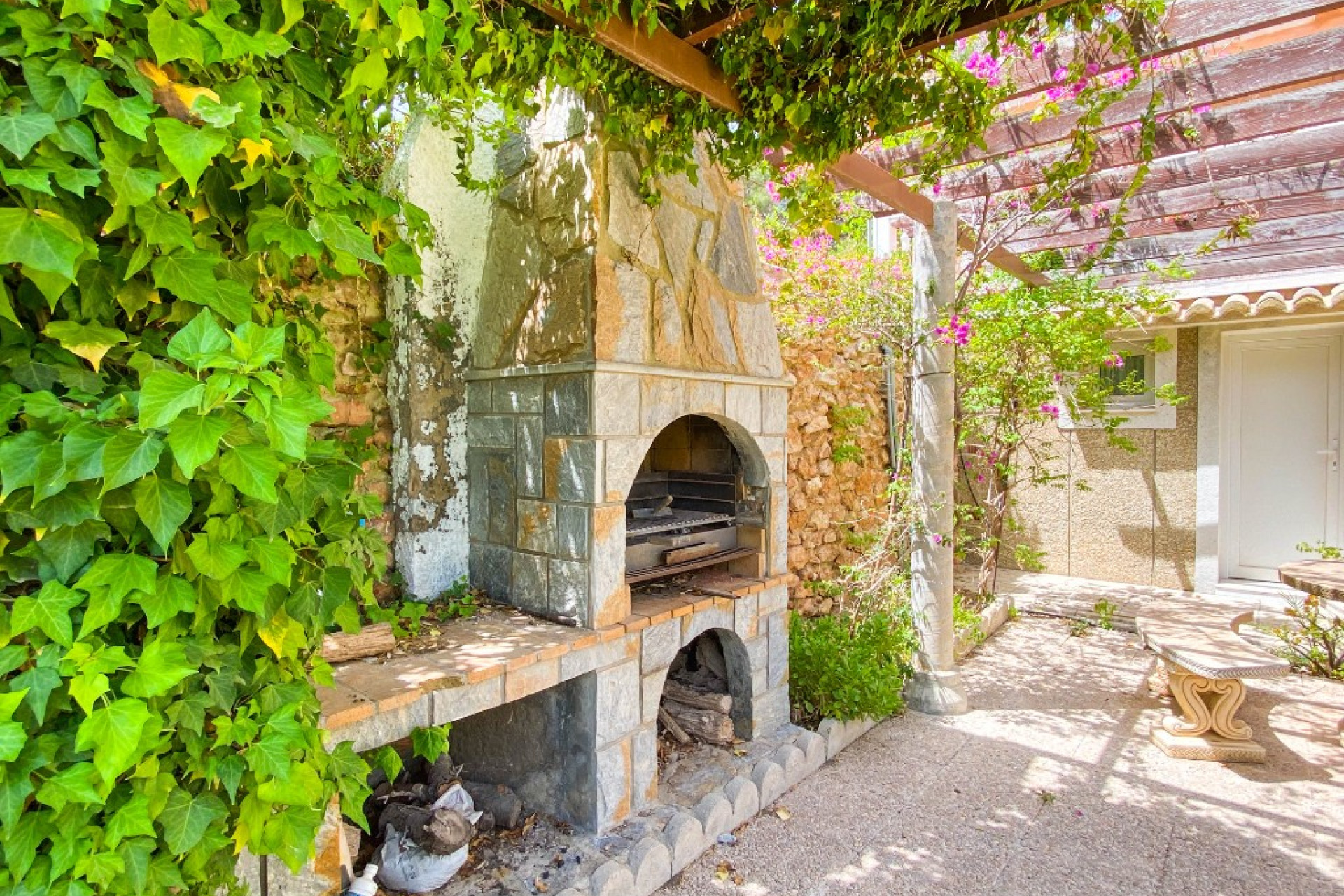 Resale - Detached Villa - Villamartín